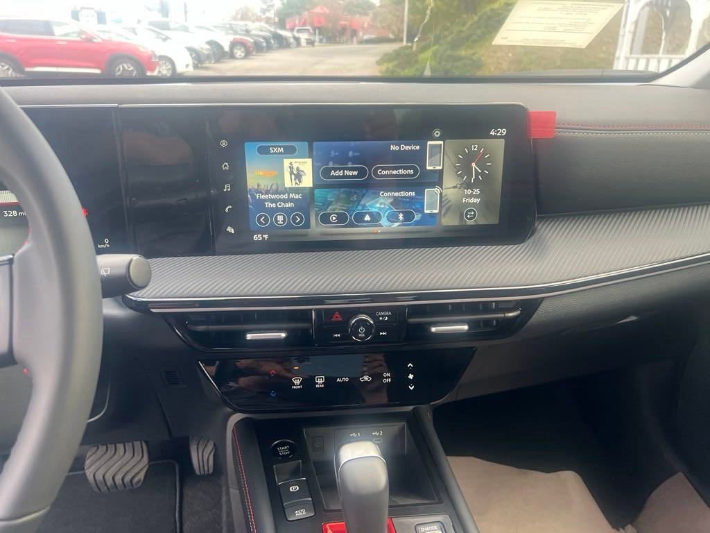 Used 2025 Nissan Kicks SR image 20
