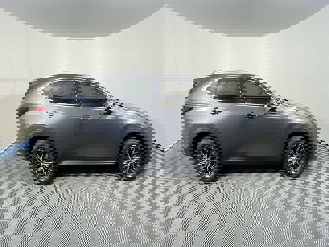 Used 2024 Lexus NX 250 FWD w/ Towing Package (2000 Lbs) image 2