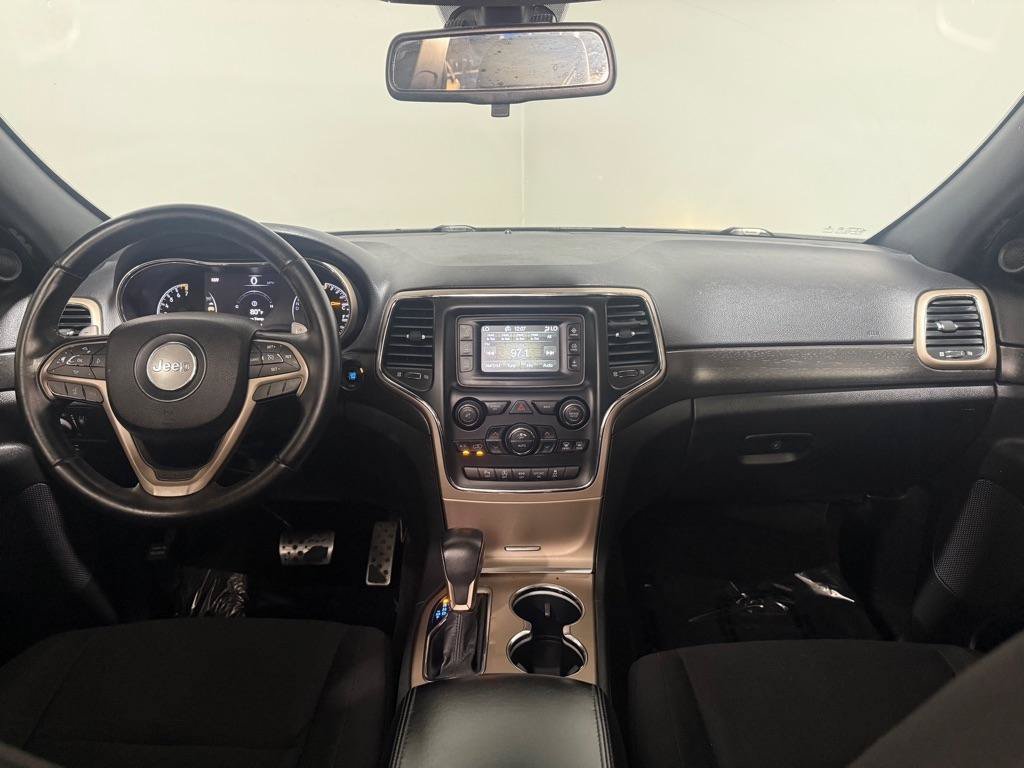 Used 2016 Jeep Grand Cherokee Laredo w/ Quick Order Package 23E AWD/4WD image 12