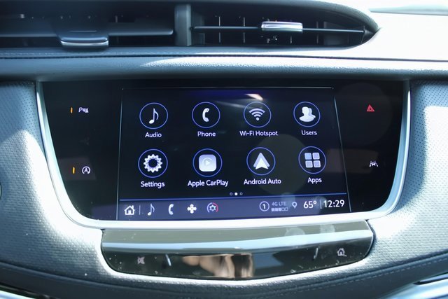 New 2025 Cadillac XT6 Luxury image 14