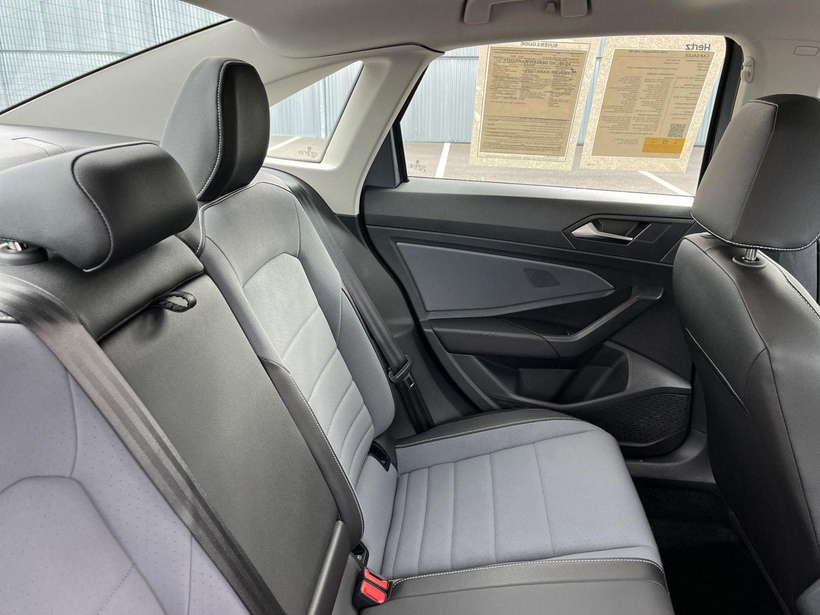 Used 2025 Volkswagen Jetta SE image 36