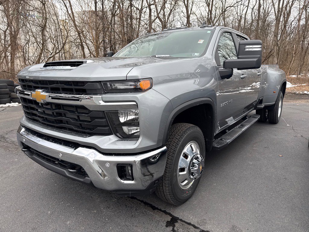 New 2026 Chevrolet Silverado 3500 LT w/ All Star Edition image 1