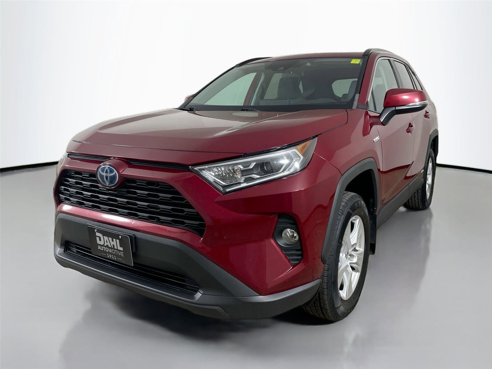 Used 2020 Toyota RAV4 XLE w/ Convenience Package AWD/4WD image 4