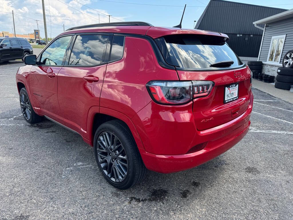 Used 2023 Jeep Compass Limited image 3