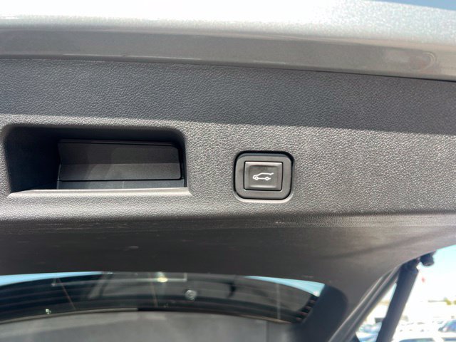 Used 2024 GMC Acadia Elevation w/ LPO, Floor Liner Package FWD image 16