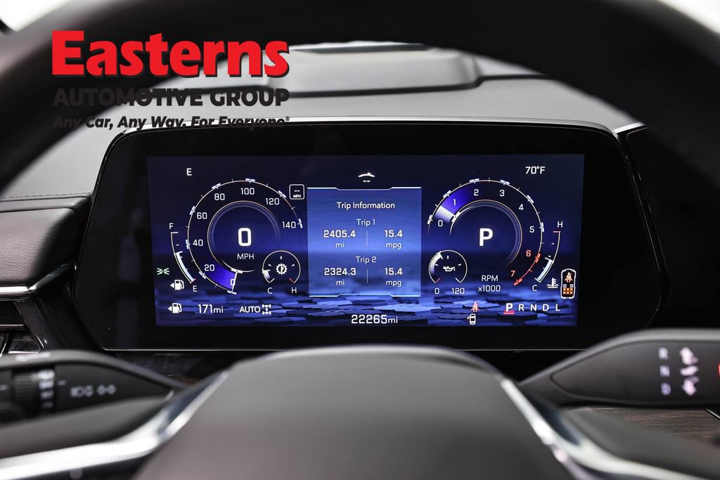 Used 2025 Chevrolet Suburban Z71 AWD/4WD image 12