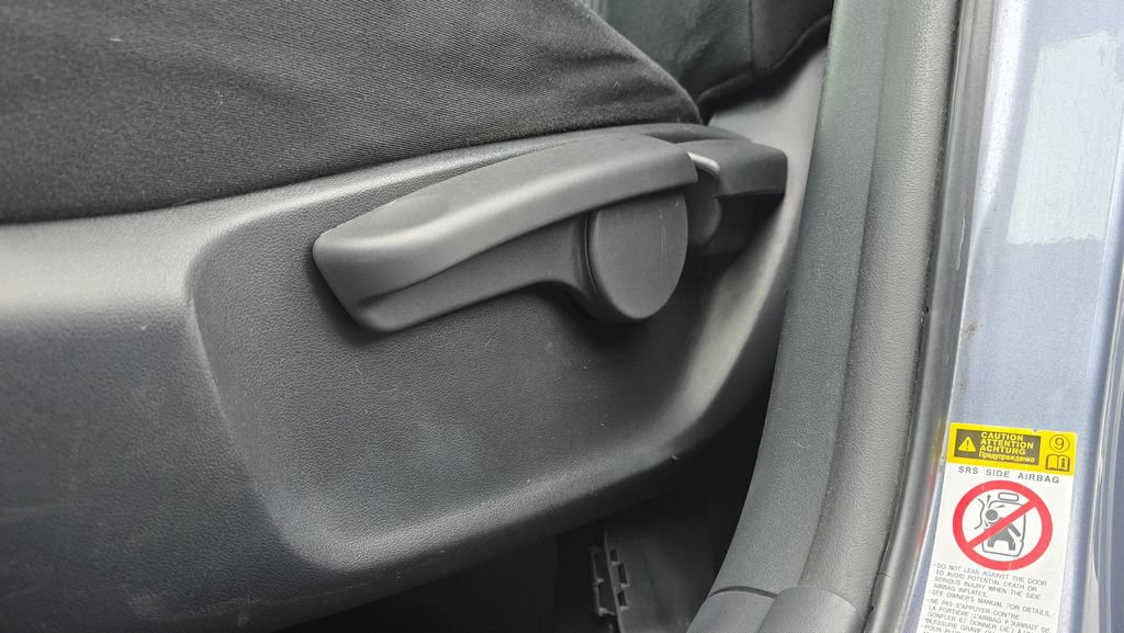 Used 2012 Scion xB FWD image 24