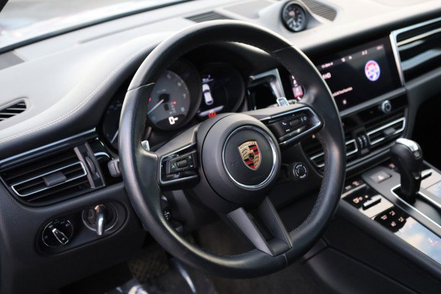 Used 2023 Porsche Macan S image 23
