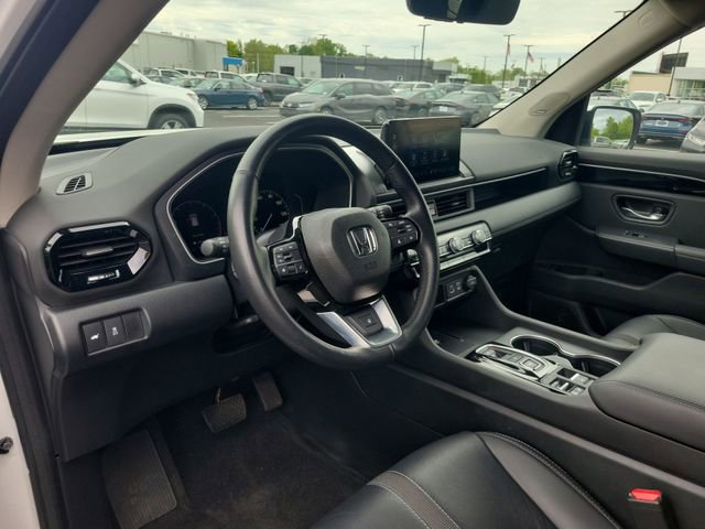 Used 2023 Honda Pilot Touring image 18