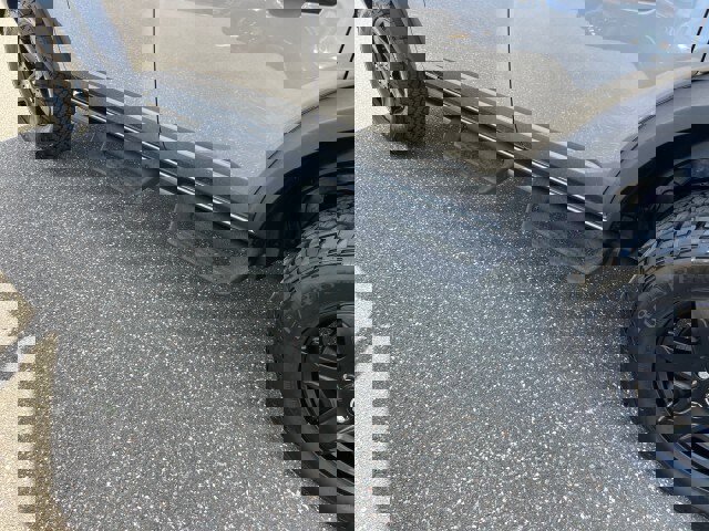 Certified 2023 Ford Bronco Black Diamond image 25