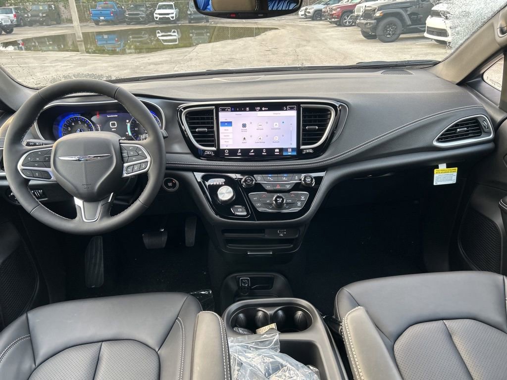 New 2026 Chrysler Pacifica Select image 35