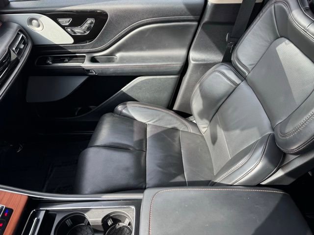 Used 2020 Lincoln Aviator Reserve w/ Equipment Group 201A image 23