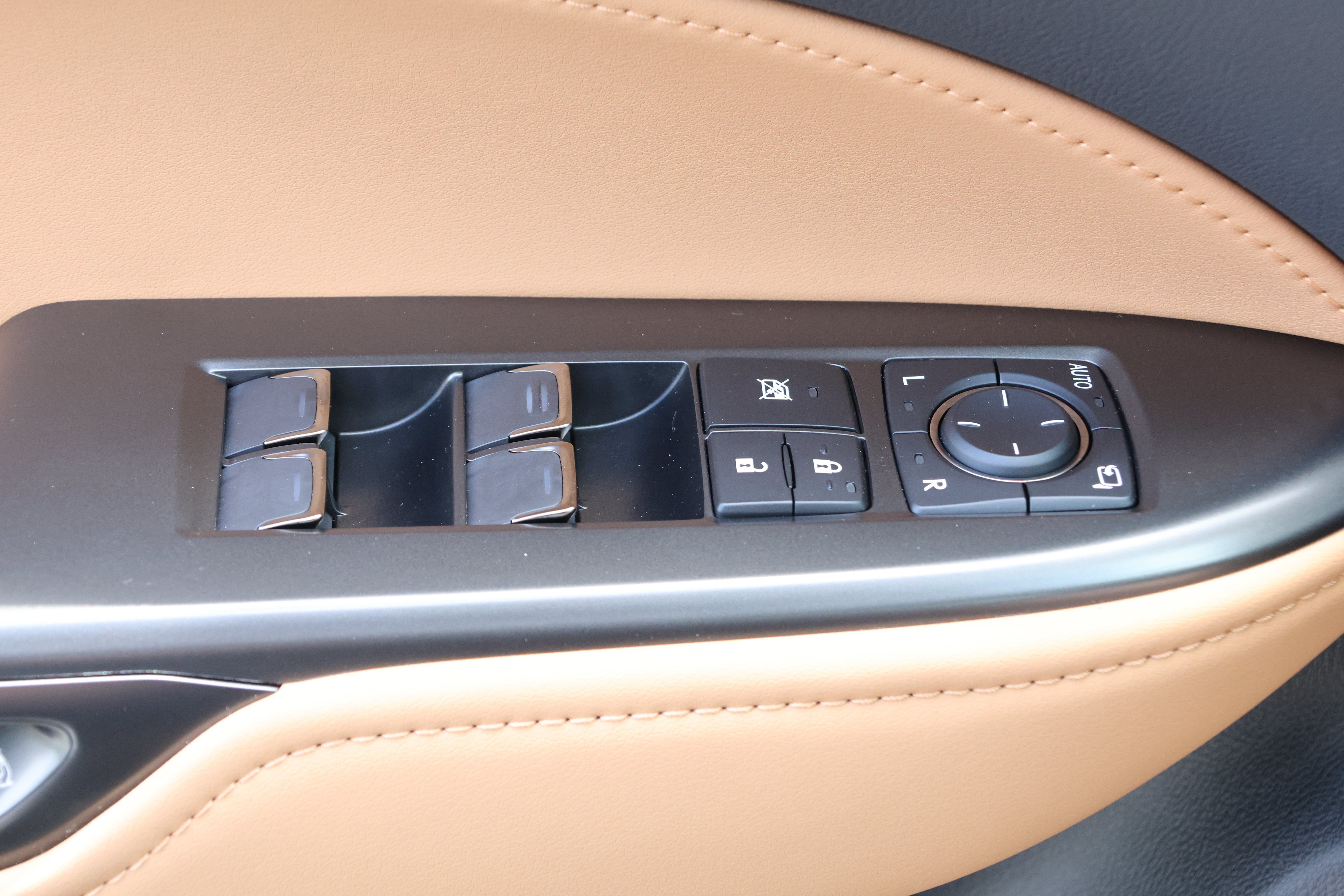 Certified 2025 Lexus NX 350 AWD w/ Accessory Package (K3) image 14