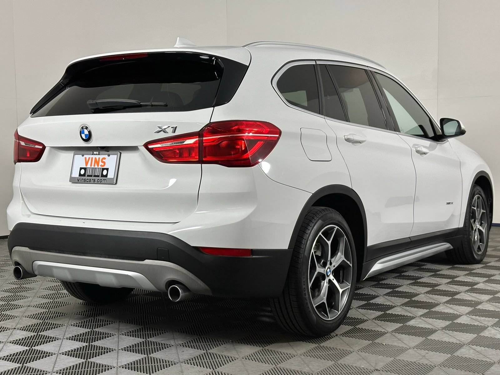 Used 2018 BMW X1 xDrive28i AWD/4WD image 4