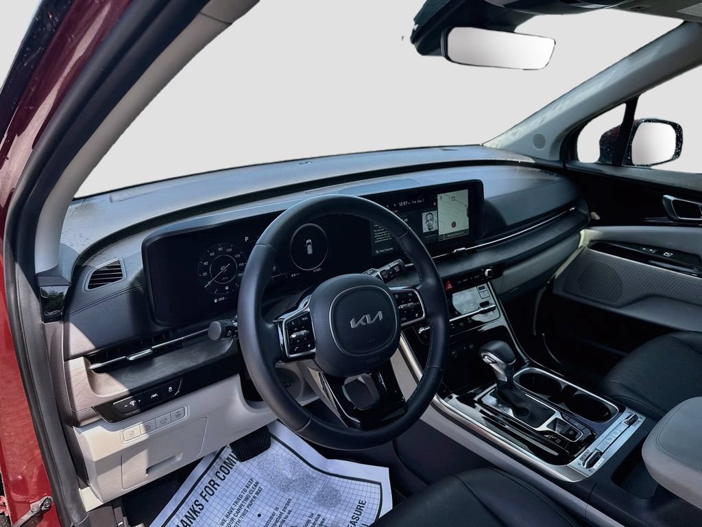 Certified 2023 Kia Carnival SX FWD image 12
