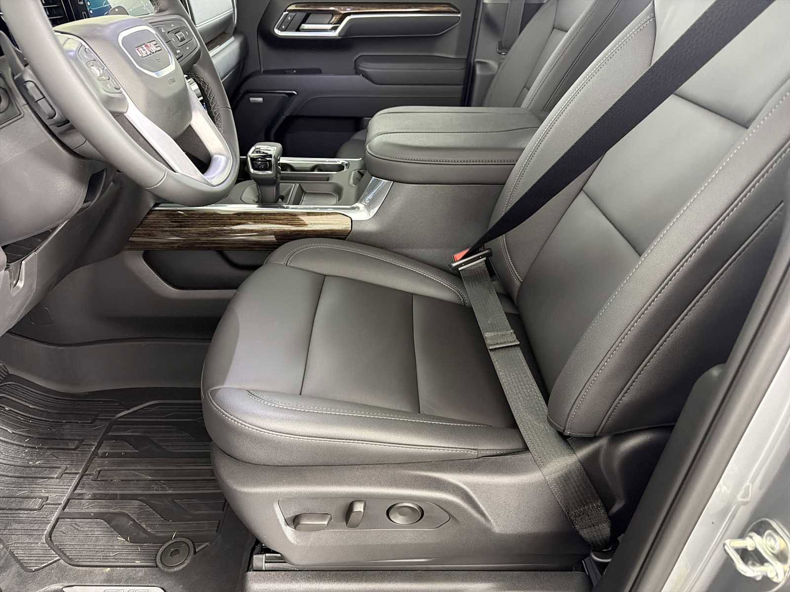 New 2025 GMC Sierra 1500 Elevation w/ Elevation Premium Package image 14