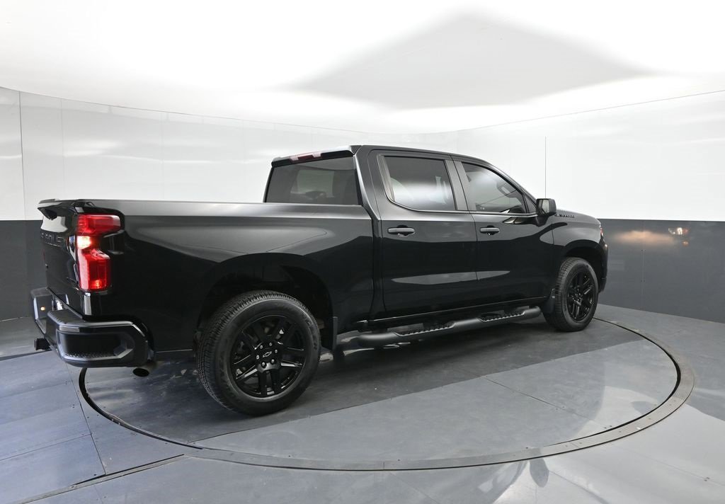 Used 2024 Chevrolet Silverado 1500 Custom w/ Turbomax Blackout Package image 15