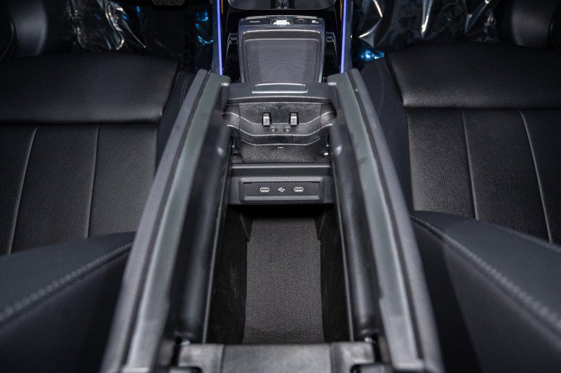 New 2025 Mercedes-Benz GLB 250 image 24