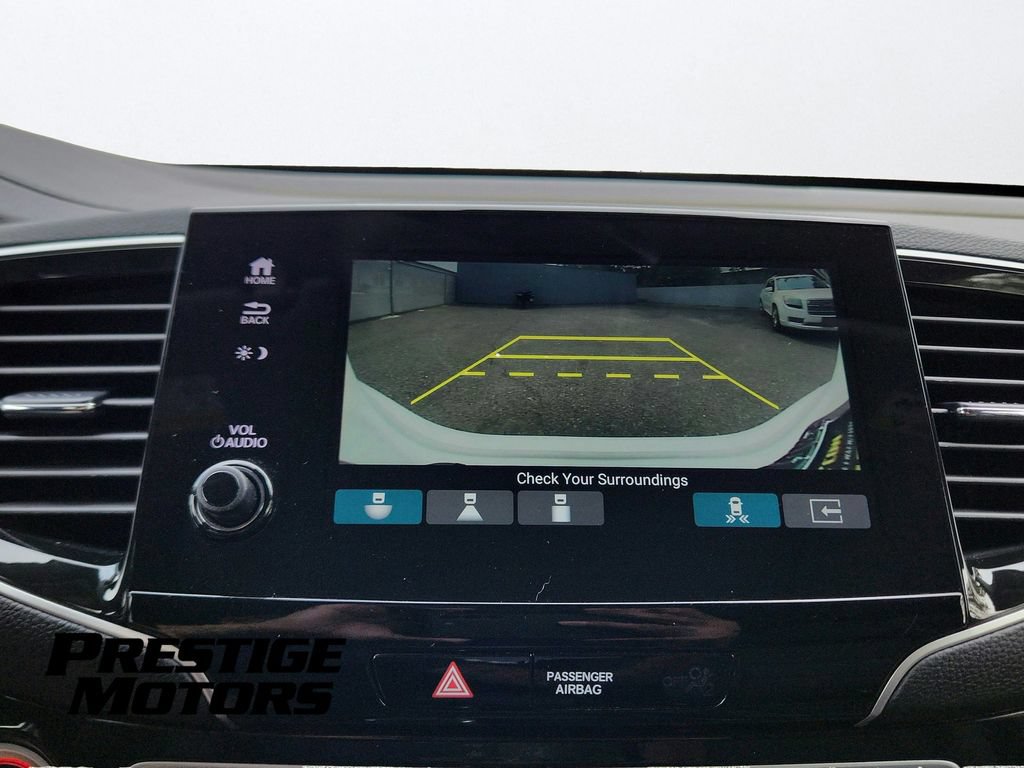 Used 2021 Honda Pilot Touring image 9