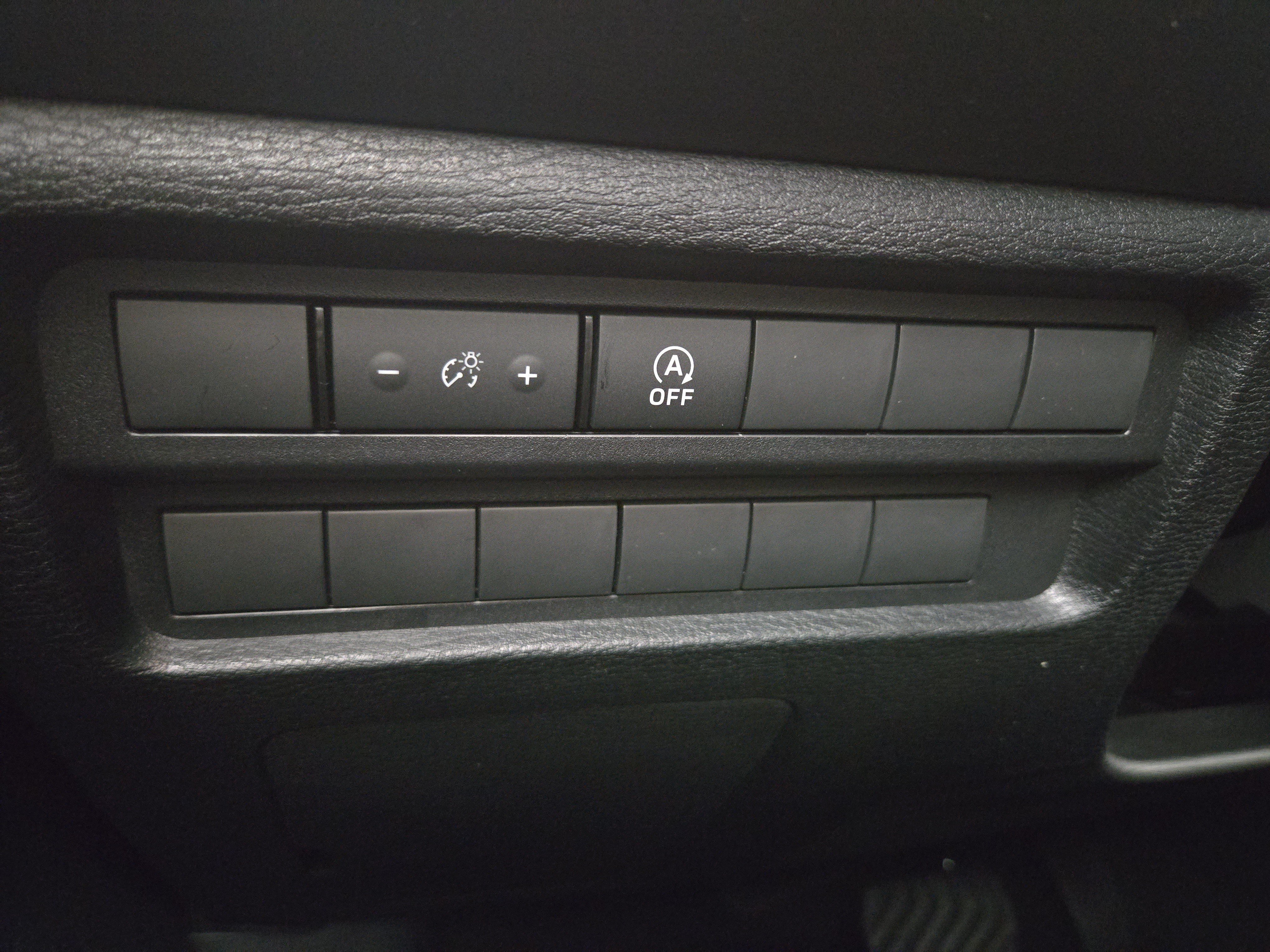New 2026 Mitsubishi Outlander LE AWD/4WD image 25