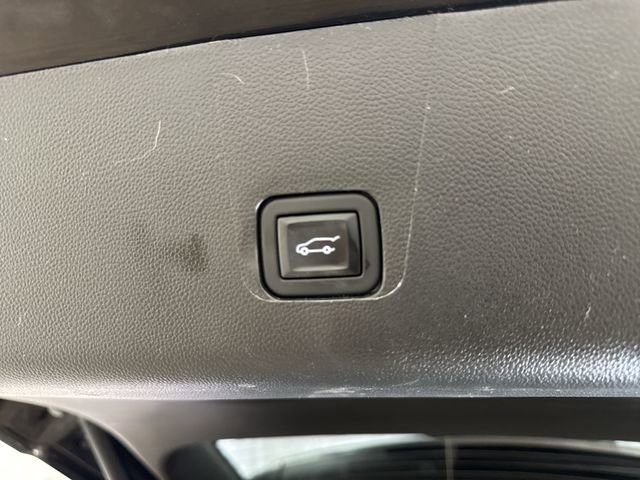 Certified 2023 Chevrolet Traverse LT FWD image 27