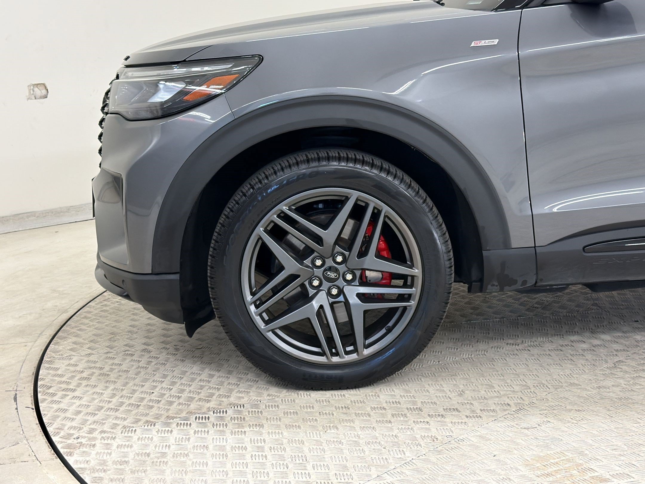 Certified 2025 Ford Explorer ST-Line w/ ST-Line Street Pack AWD/4WD image 13
