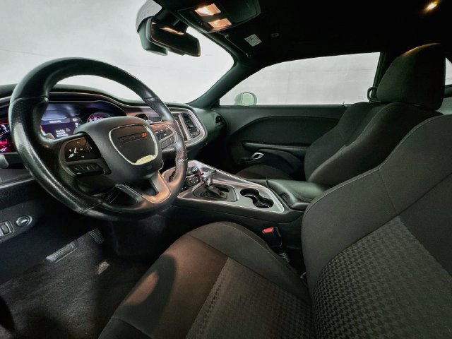 Used 2019 Dodge Challenger R/T RWD image 19