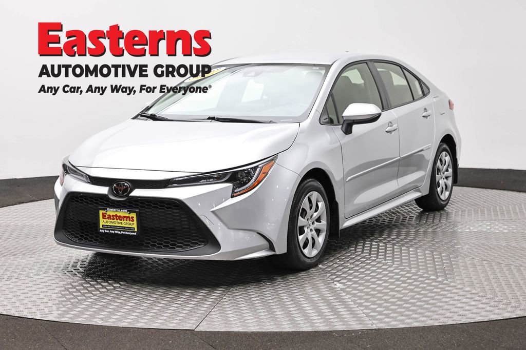 Used 2022 Toyota Corolla LE FWD image 1