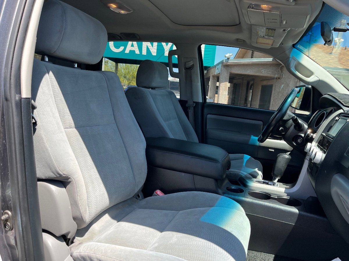 Used 2014 Toyota Sequoia SR5 AWD/4WD image 40