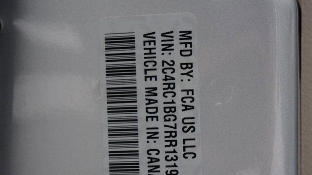 Used 2024 Chrysler Pacifica Touring-L image 95