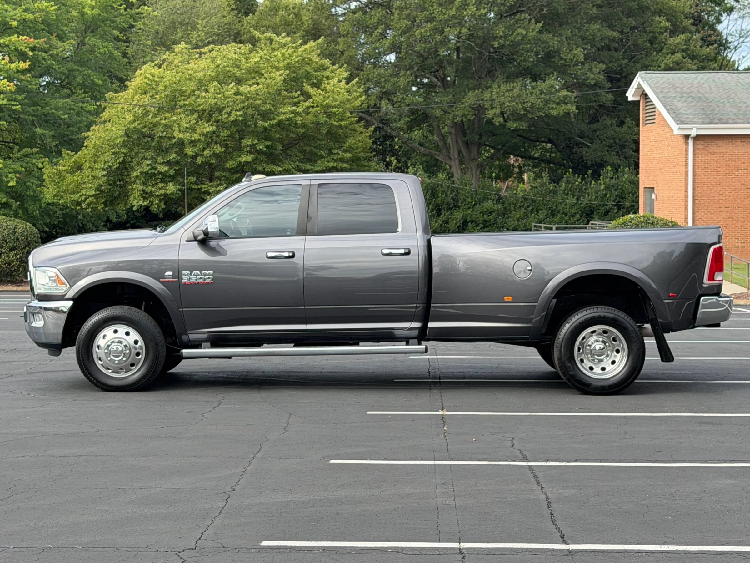 Used 2015 RAM 3500 Laramie AWD/4WD image 2