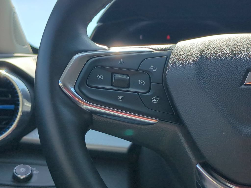 Used 2025 Chevrolet Trax LT w/ LT Convenience Package FWD image 20