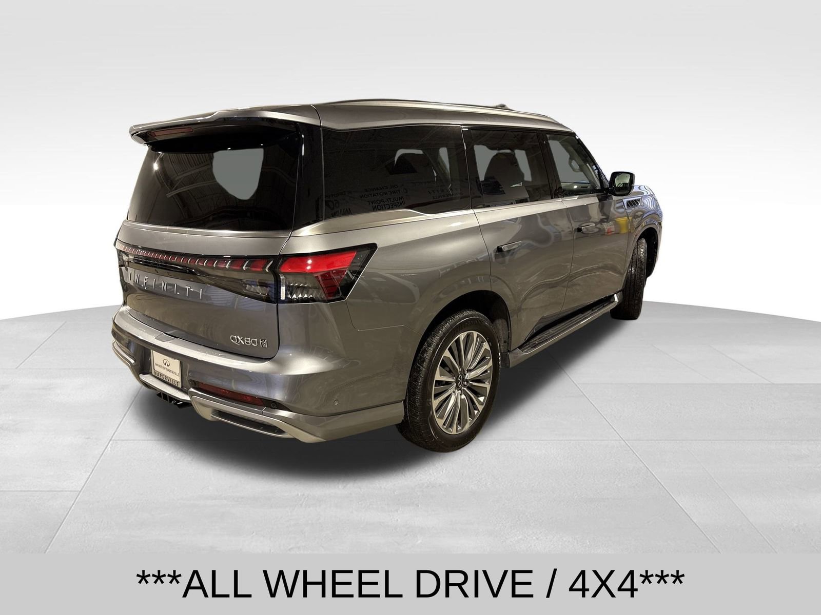 Certified 2025 INFINITI QX80 Sensory image 5