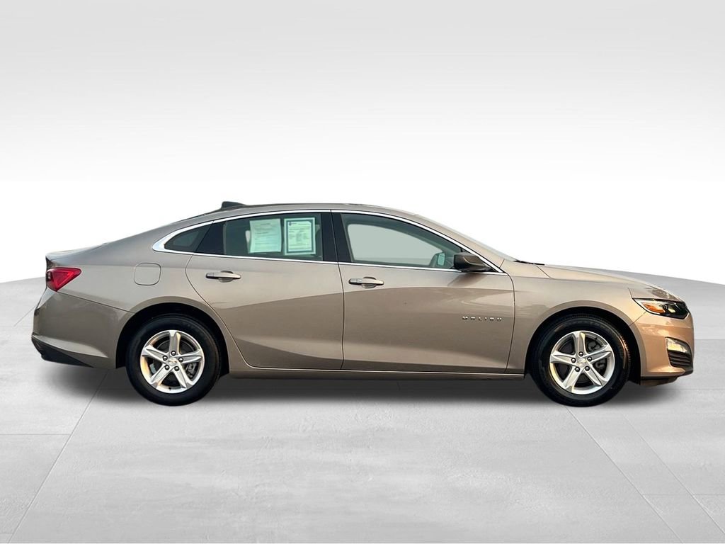 Used 2023 Chevrolet Malibu LS image 3