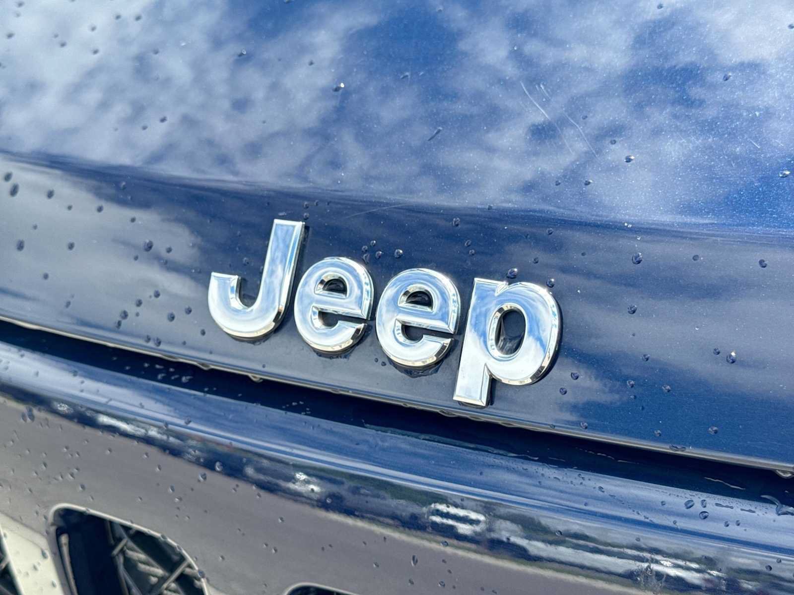 Used 2015 Jeep Patriot Latitude AWD/4WD image 11