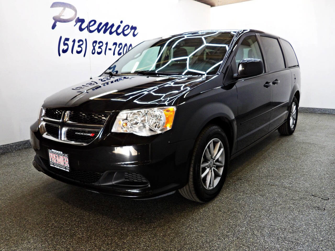 Used 2016 Dodge Grand Caravan SE image 1