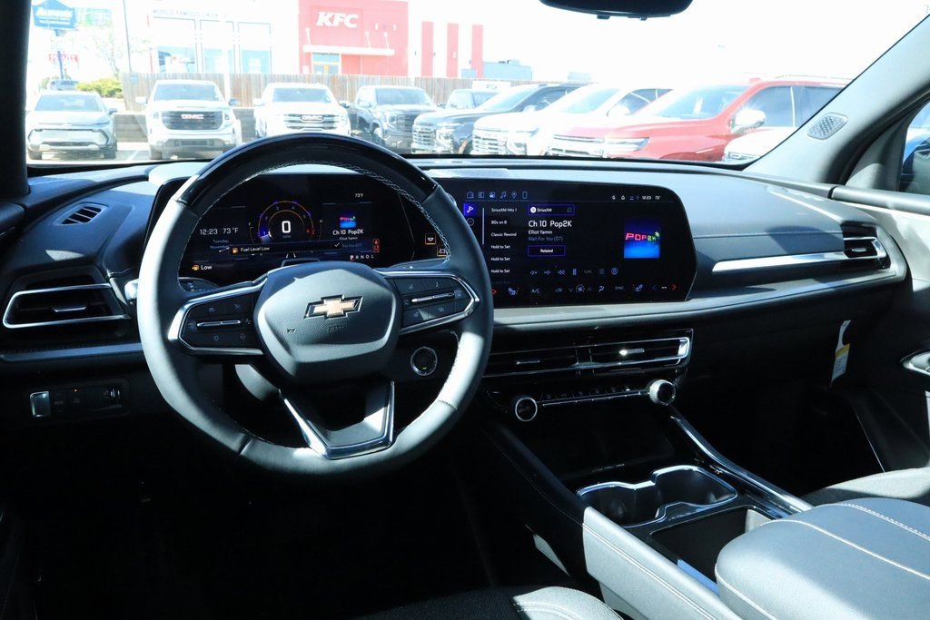 New 2026 Chevrolet Traverse LT w/ Enhanced Driving Package image 2