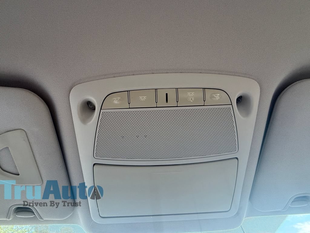 Used 2015 Nissan Rogue S FWD image 25