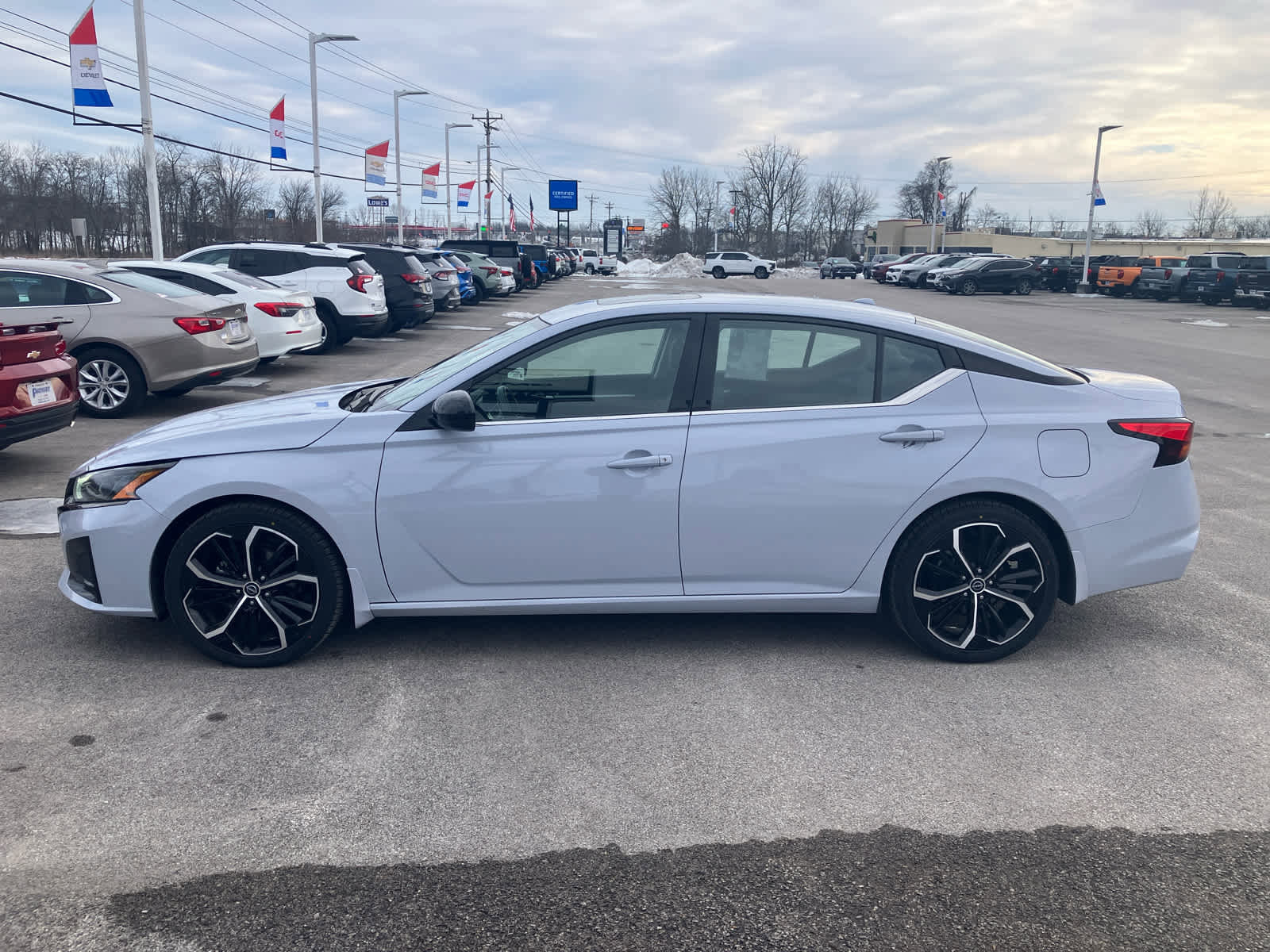 Used 2023 Nissan Altima 2.5 SR w/ SR Premium Package image 4