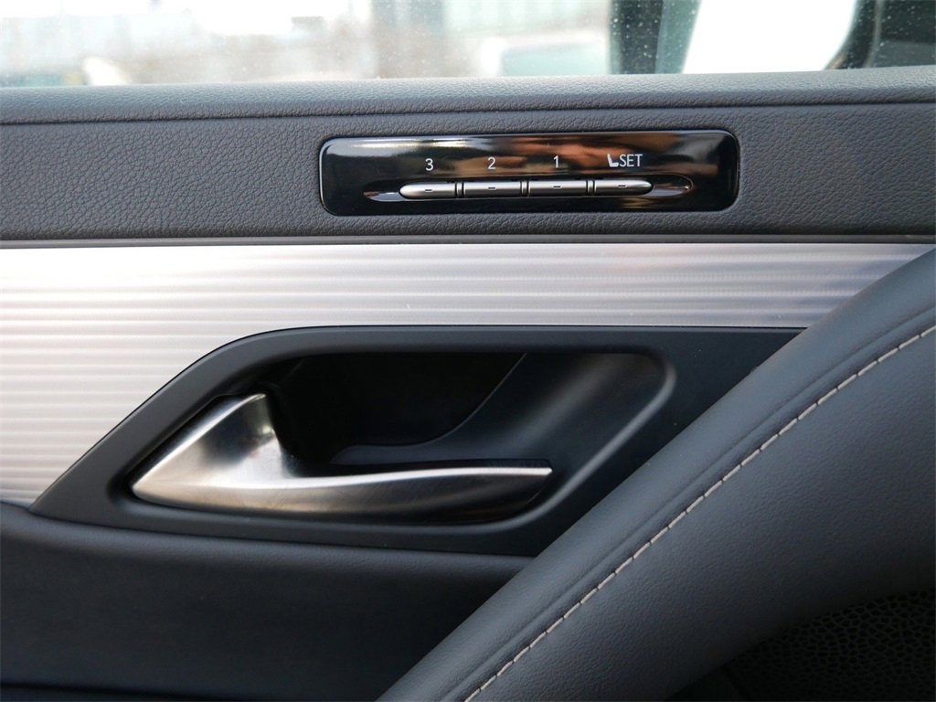 Used 2022 Lexus LX 600 F Sport image 14