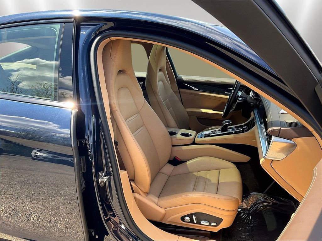 Used 2020 Porsche Panamera 4S AWD/4WD image 29