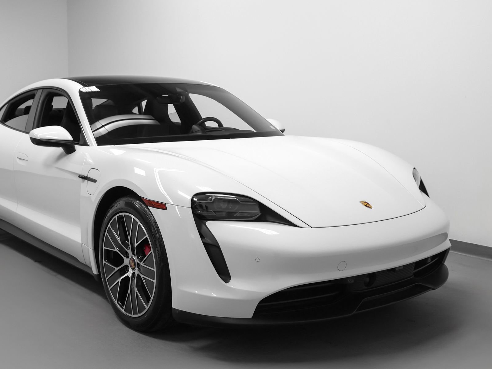 Certified 2021 Porsche Taycan 4S image 9