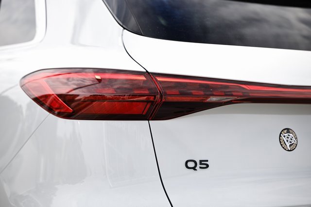 New 2025 Audi Q5 Premium Plus image 12