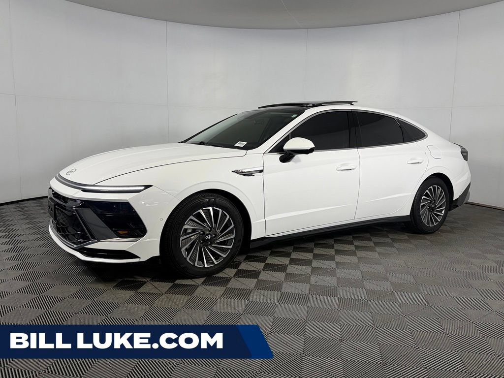 Used 2025 Hyundai Sonata Limited FWD image 1