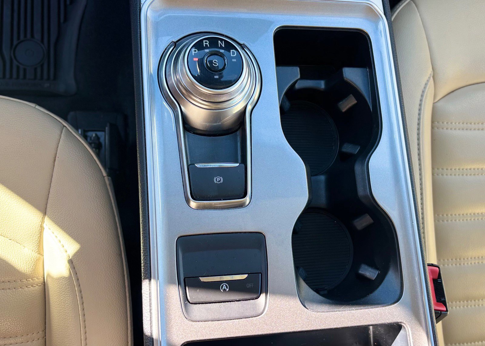 Certified 2024 Ford Edge SEL w/ Convenience Package image 35