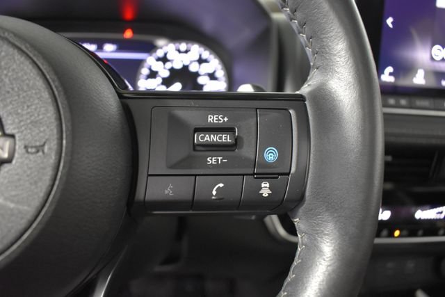 Used 2023 Nissan Rogue SL AWD/4WD image 17