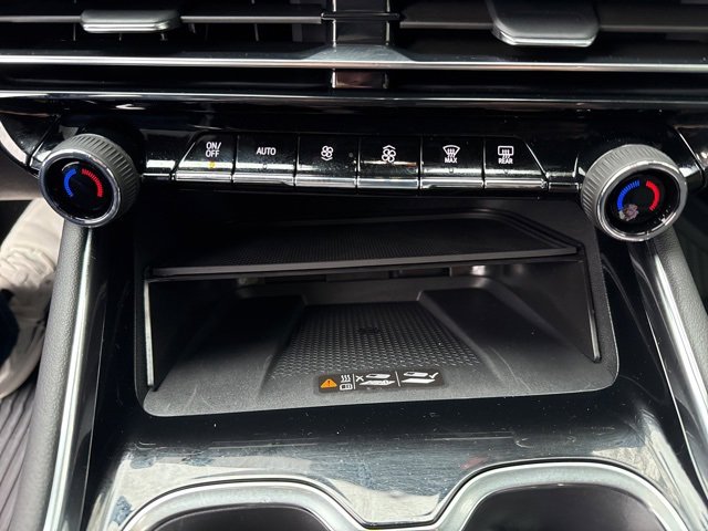 Used 2026 Chevrolet Traverse RS image 22