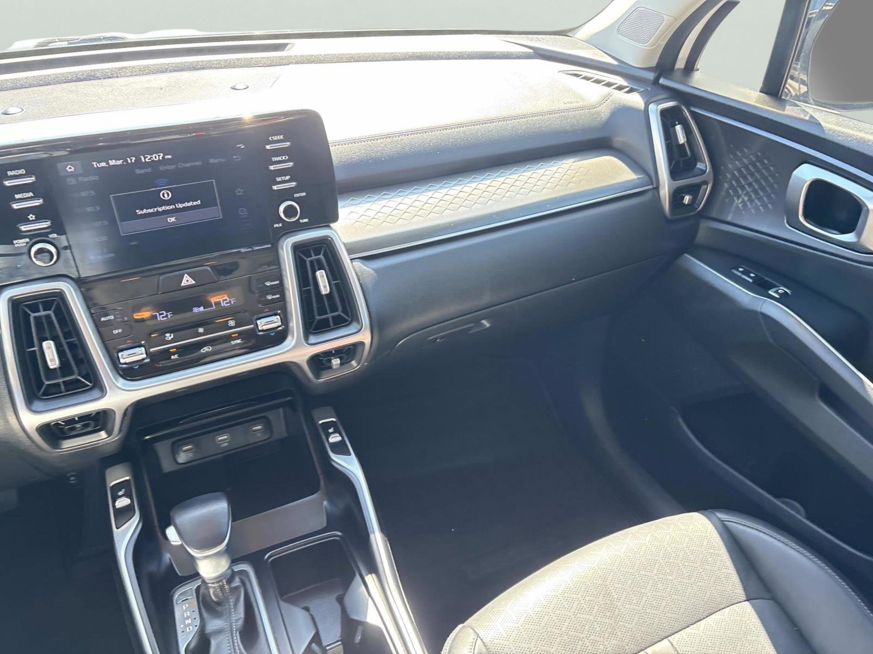 Used 2021 Kia Sorento S image 14