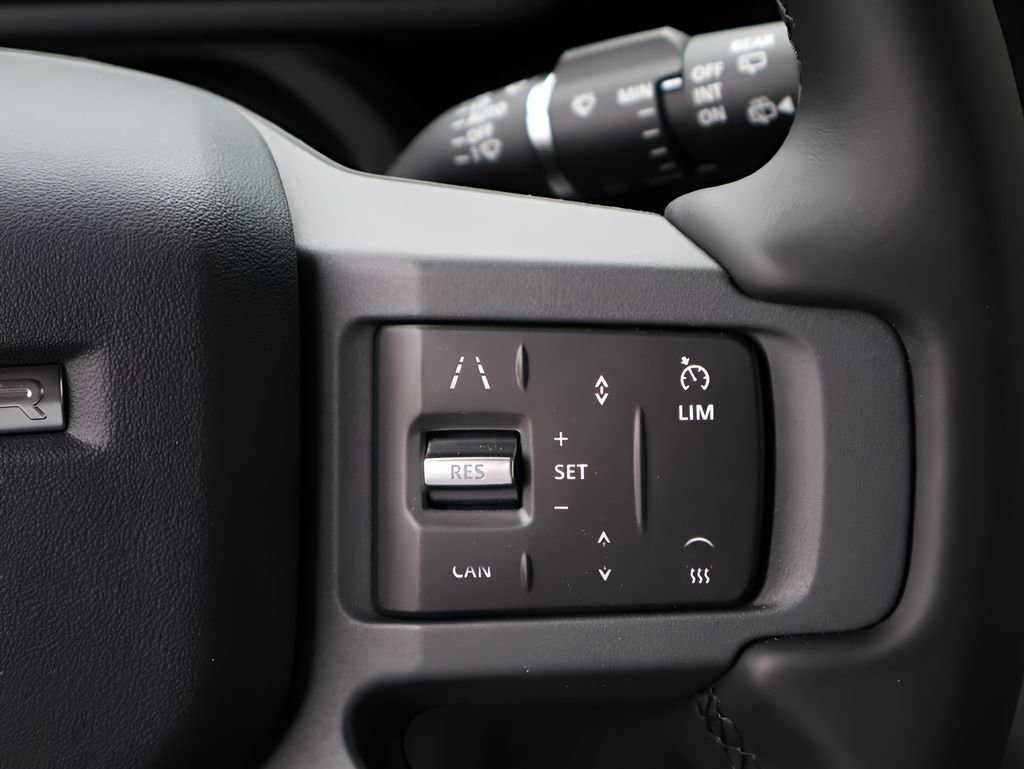 New 2026 Land Rover Defender 110 X-Dynamic SE AWD/4WD image 31