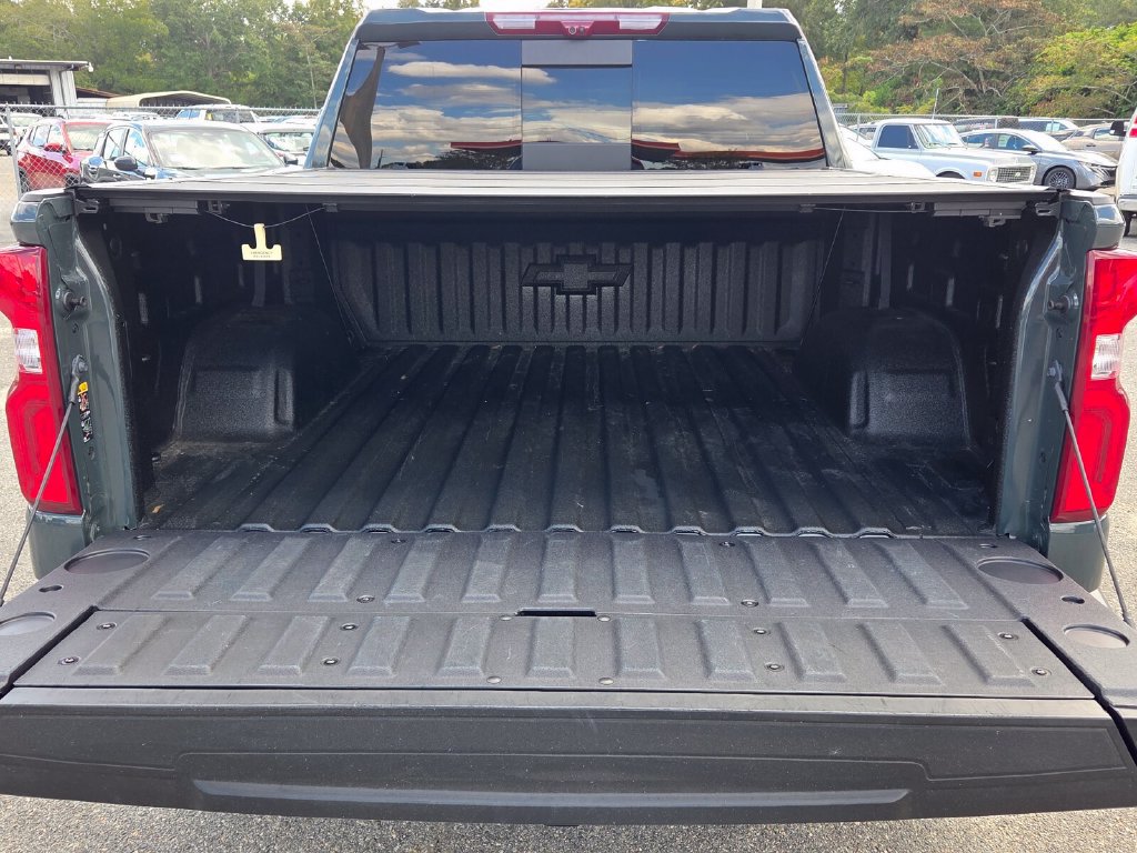 Used 2026 Chevrolet Silverado 1500 ZR2 w/ Dark Appearance Package AWD/4WD image 11